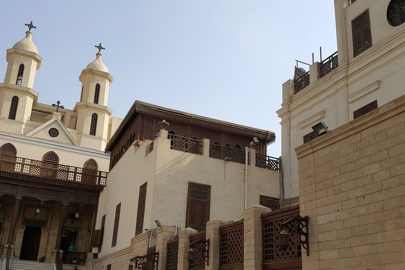 الكنيسة المعلّقة في مصر القديمة